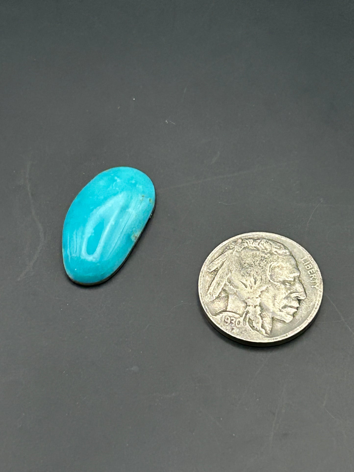 kingman turquoise 10.7cts cabochon