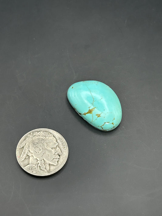 Kingman Turquoise 23ct cabochon